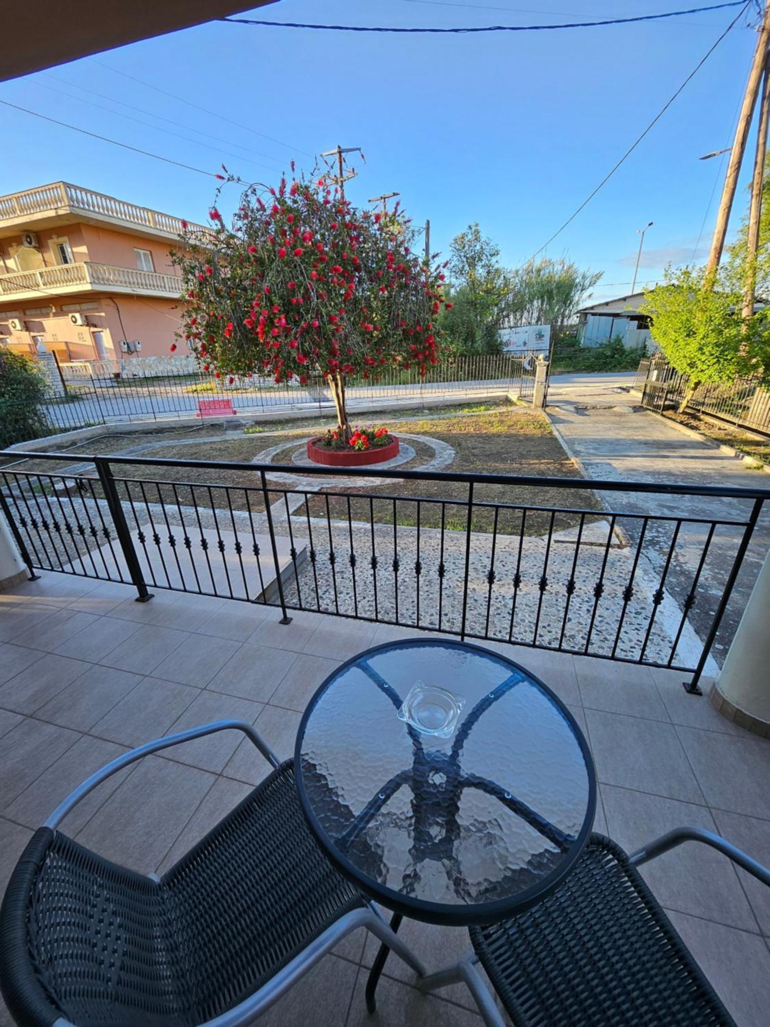 House With Yard Villa Alykes Potamou Bagian luar foto